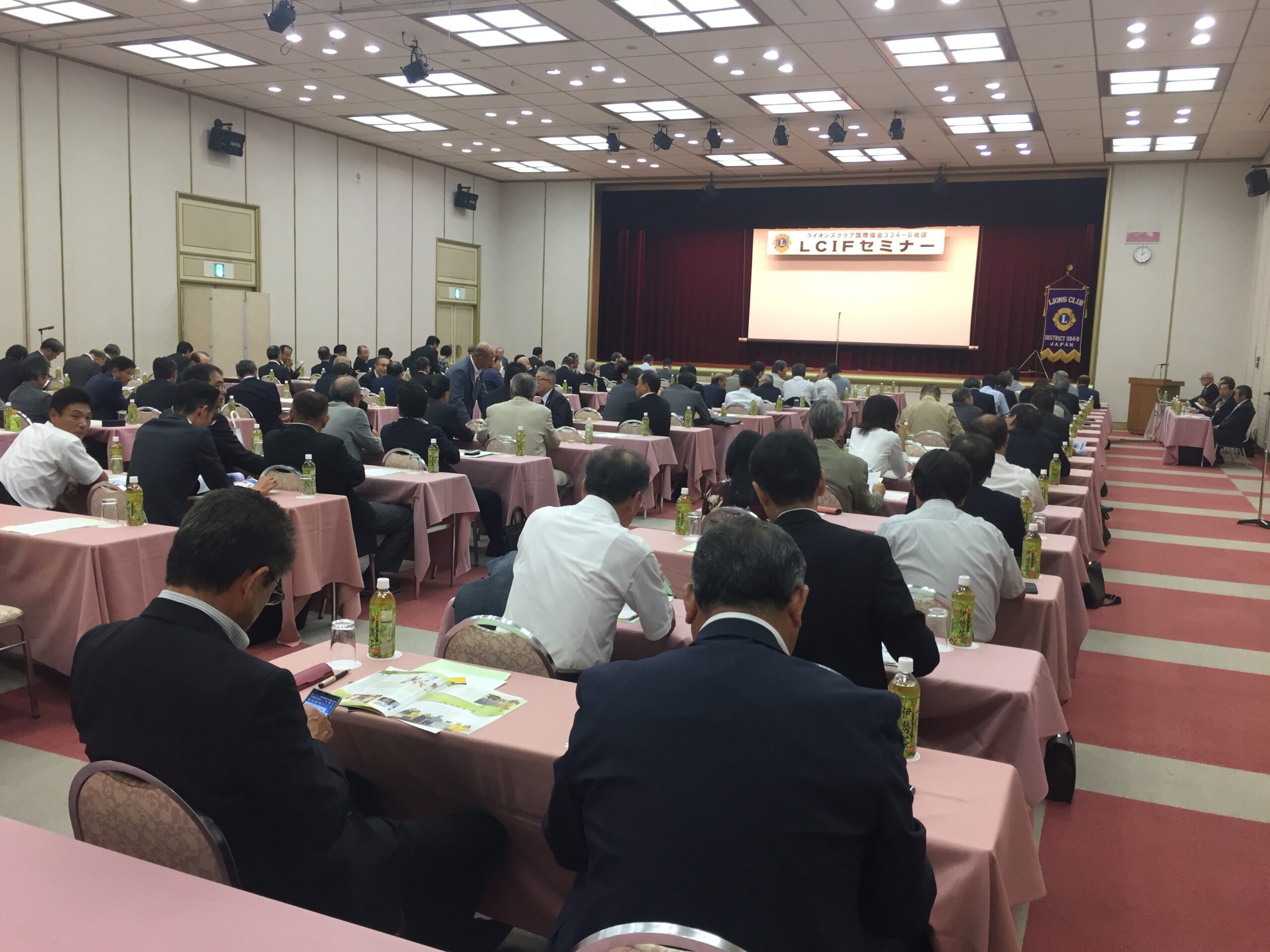 研修会やセミナーへの参加